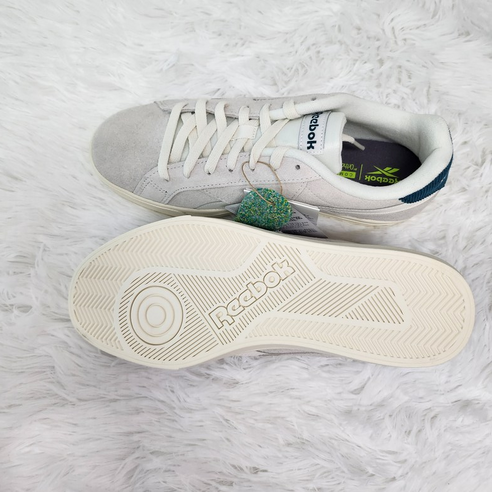 스타일과 편안함을 겸비한 리복 남성 스니커즈 운동화