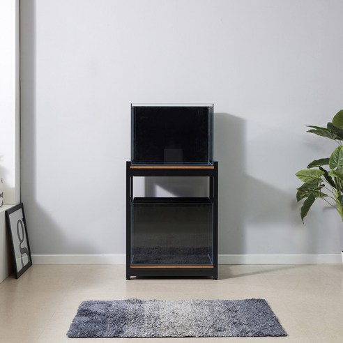 반조립 철재 축양장으로 좁은 공간, 물생활 꿈을 펼치세요!