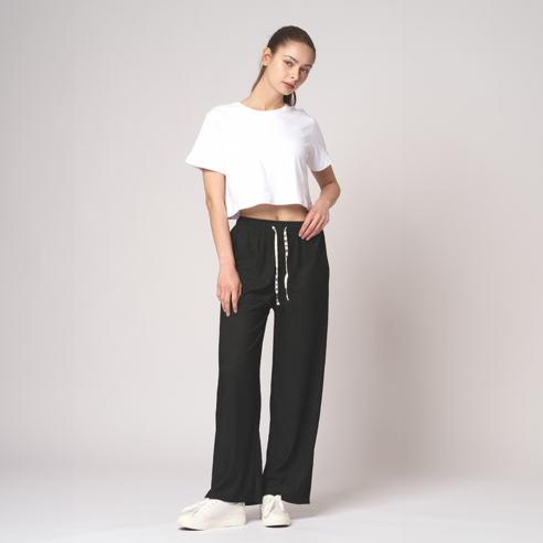 편안함과 스타일의 완벽한 조화: 멜팅유의 와이드 플리츠 밴딩 팬츠