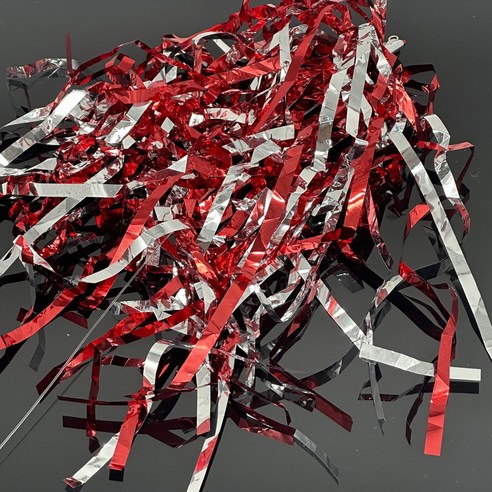 압도적인 길이와 풍성함으로 물 속에서 화려하게 어필