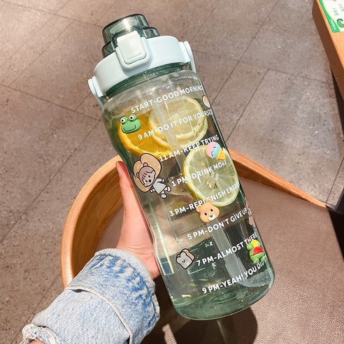 2000ml 운동 물컵 여자 여름 헬스 벨트 빨대 주전자 휴대용 플라스틱 고온 컵 대용량, 그린+랜덤 스티커+랜덤 액세서리