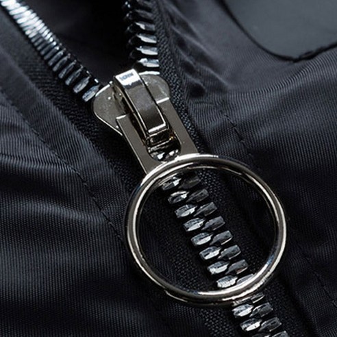 캐주얼룩으로 많은 사랑을 받고 있는 블루종 항공 점퍼