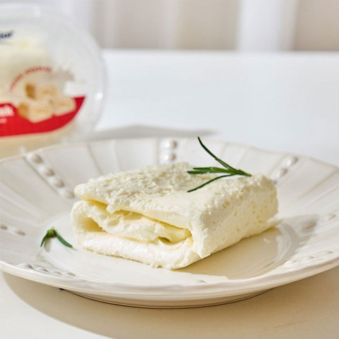 미식가를 사로잡는 튀르키예 수제 롤 카이막의 황홀경