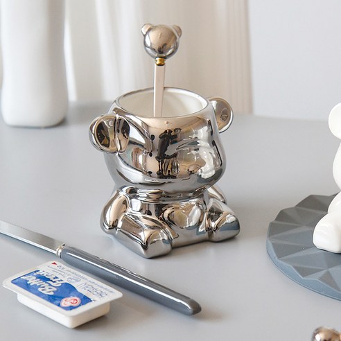 사랑스러운 곰돌이 티스푼통으로 일상에 행복을 더하세요.