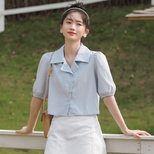DFMEI 홍콩 스타일 레트로 기질 버블 슬리브 셔츠 여성 디자인 감각 틈새 허리 짧은 세련된 프랑스 반소매 셔츠 여름