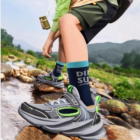 우리 아이 발에 귀여움을 한가득, 어반바스켓 공룡 양말 세트!