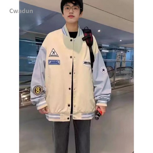이번 가을 Cwadun 야구점퍼로 캐주얼하고 스포티한 스타일을 완성하세요.