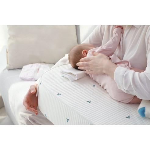 허리 통증 없는 꿀잠 수유, 베이비스텔라 수유쿠션으로 시작하세요!