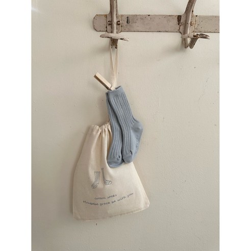 사랑스러운 발걸음을 위한 몽베베 스프링 코튼 양말 세트: 부드러움과 안전함으로 아이의 하루를 편안하게!