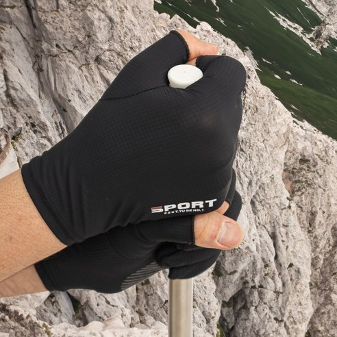 시원함과 기능성을 모두 갖춘 스포츠 장갑
