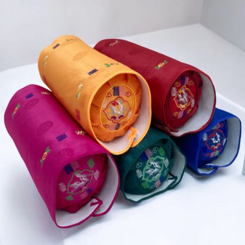 밤새 뒤척이다 새벽을 맞이하는 당신에게, 베딩조아 메밀베개 둥근베개