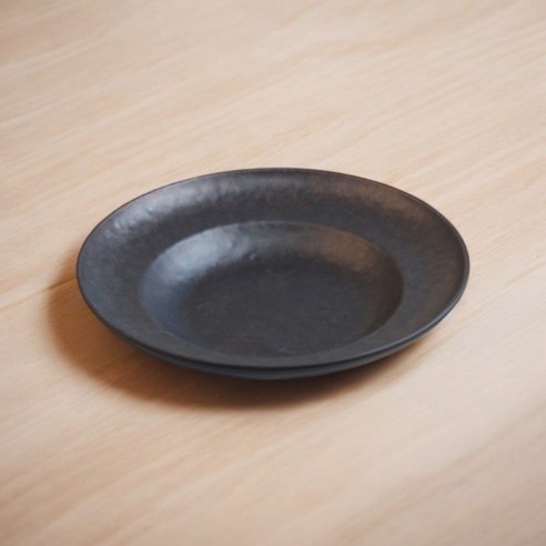 식탁에 은은한 고급스러움을 더하는 골드스톤 파스타볼