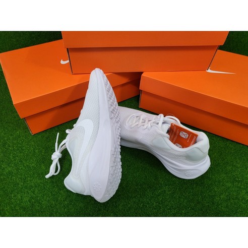 나이키 RVLT 레볼루션 남녀공용 런닝화 운동화 조깅화 RM3802 슈즈케이스