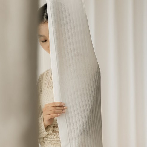 차르르 쉬폰 커튼으로 완성하는 포근한 햇살 맛집