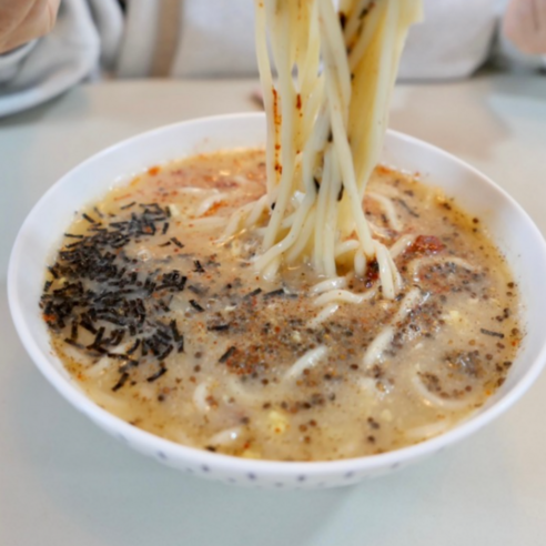 5분 만에 맛집 칼국수 완성! 전주 베테랑 칼국수로 간편하게 즐기세요.