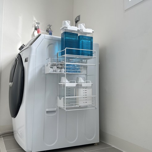 좁은 공간, 자석 선반으로 넓게 쓰다!