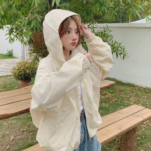 놀라운 가격, 스타일까지 책임지는 후암마켓 여성 바람막이!