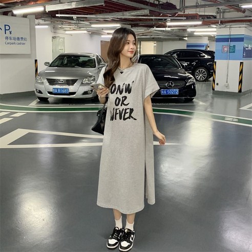 우아함과 캐주얼이 완벽하게 조화된 까리모 롱 빅사이즈 원피스