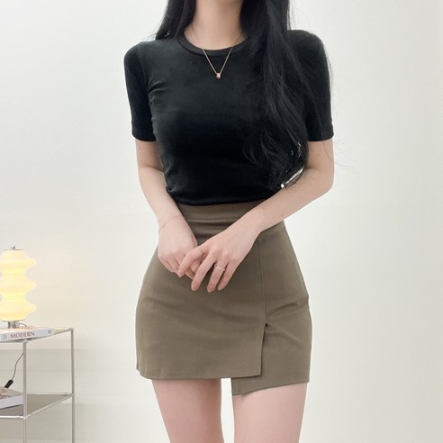 투디 언발라인 절개 미니 스커트 스웨이드