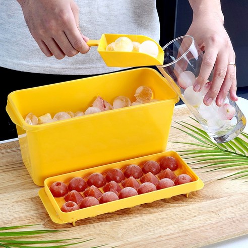 컬러풀한 디자인과 완벽한 원형 얼음으로 여름을 더욱 특별하게!