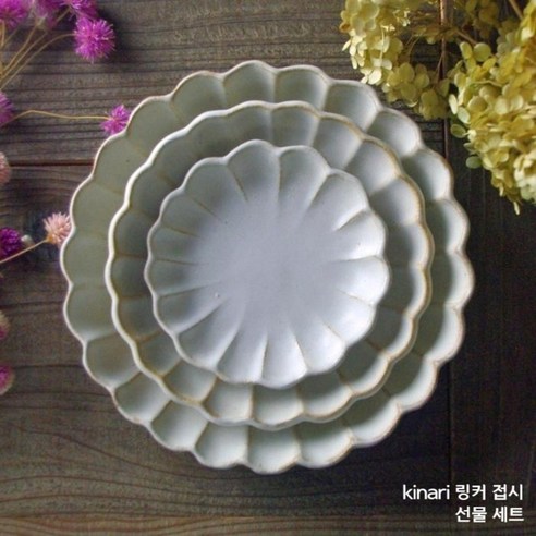 자연의 아름다움과 편리함을 담은 KINARI 핸드메이드 꽃 접시