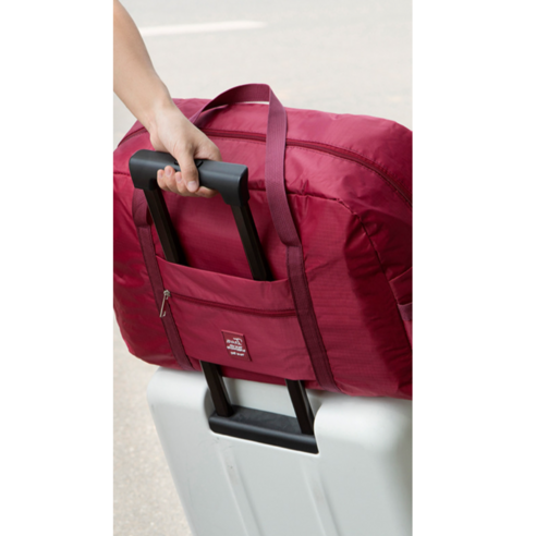 여행과 다목적 활용에 이상적인 플로우샵 캐리어 결합형 보스턴 백