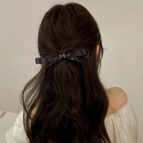 [초콜리트쥬얼리] 로레인 H이니셜 드롭 리본 반머리 자동 헤어핀 2컬러