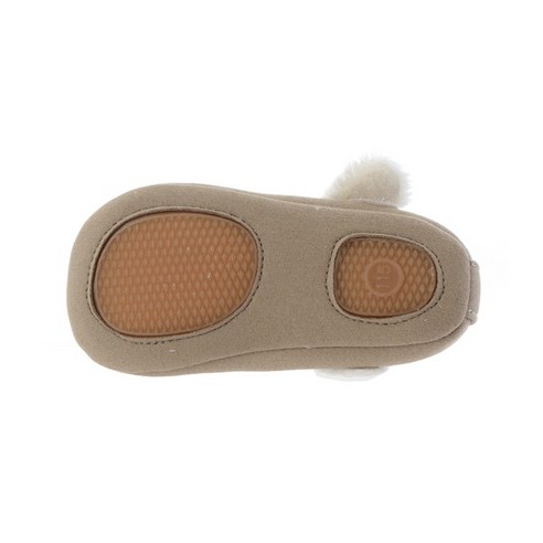 소중한 순간을 위한 특별한 아기 신발 선물