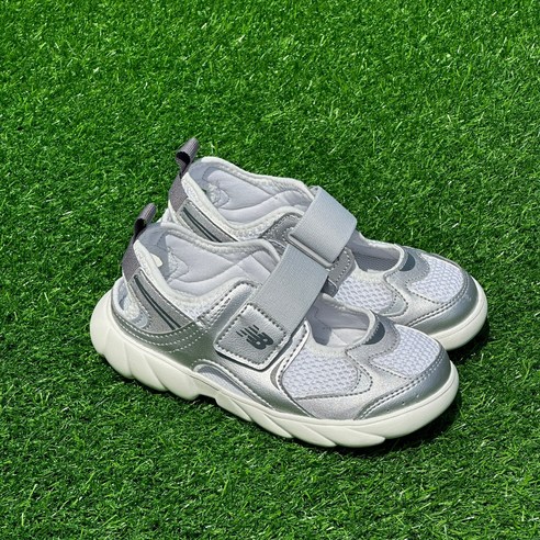 우리 아이 발 건강 지킴이, 뉴발란스 키즈 프리들 샌들