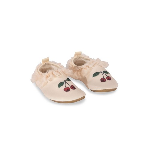 여름을 위한 편안하고 세련된 [KONGES SLOJD]의 아쿠아슈즈