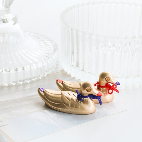 전통의 아름다움을 담은 특별한 선물, 박씨상방 기러기 원앙 수저받침 세트