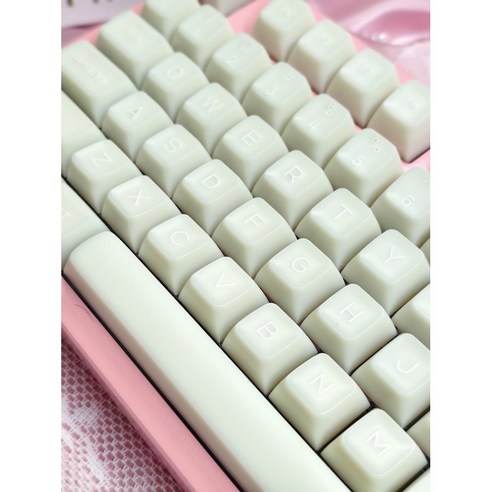 손끝으로 전해지는 예술, 대리석 키캡으로 키보드를 특별하게