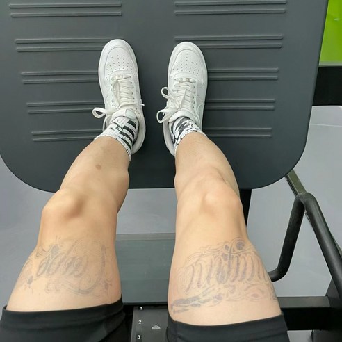 여름을 특별하게 변화시켜주는 타투 스티커