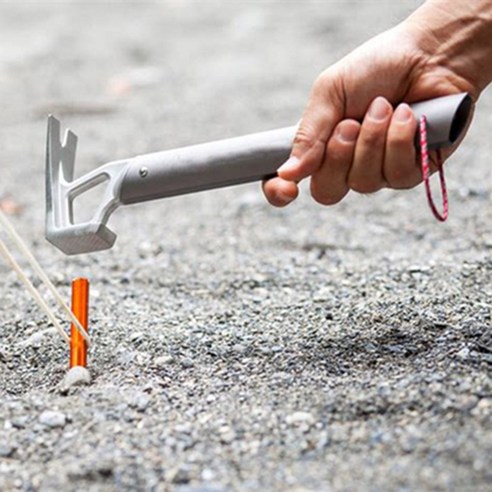 슈와츠코리아 실버 파운딩 해머 B: 야외 활동에 필수적인 견고한 도구