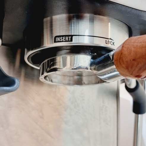 브레빌 바텀리스 포터필터: 커피 추출의 필수품