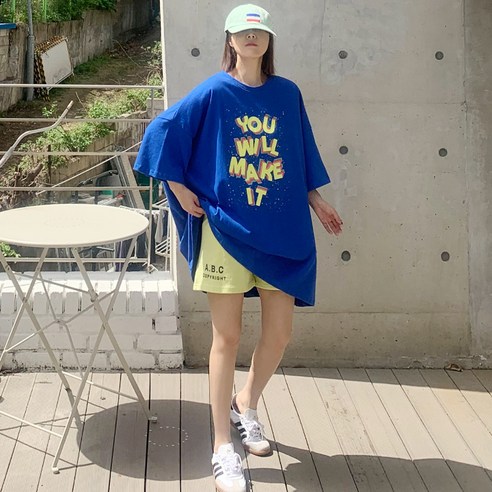 여름의 완벽한 스타일링: 애플망고옷장 오버핏 박스티셔츠