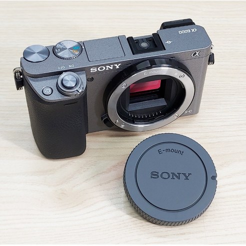 소니 E-마운트 카메라를 먼지, 습기, 충격으로부터 보호하는 필수 보호 장치