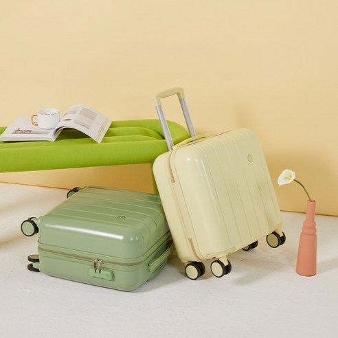 여행의 설렘을 담아, 하우홈즈 마카롱 캐리어와 함께!