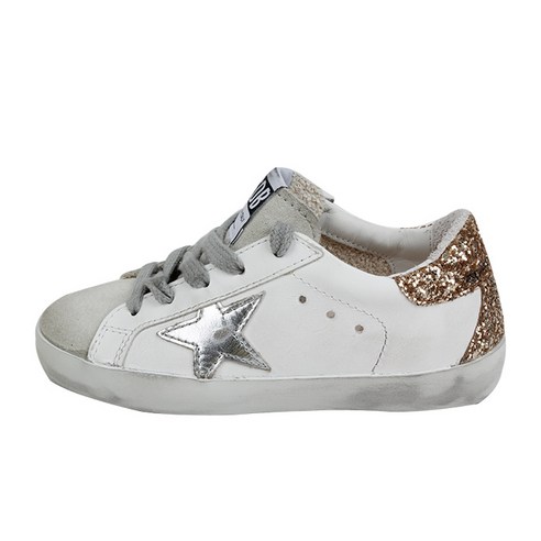 스타일과 편안함을 겸비한 골든구스 스니커즈