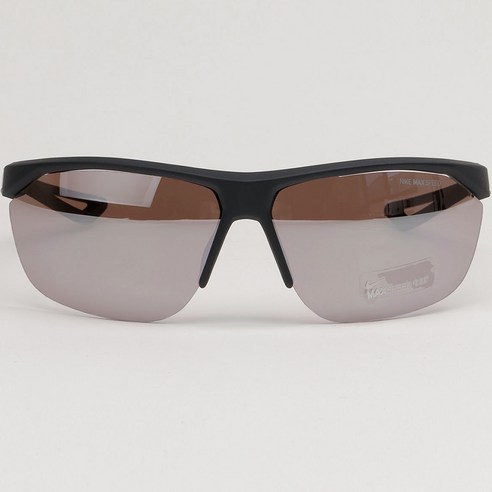 스타일과 기능성을 모두 갖춘 나이키 테일윈드 R 스포츠 선글라스