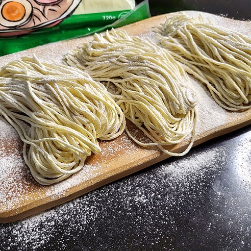 오늘 저녁, 쫄깃한 생면 라멘으로 간편하고 맛있는 한 끼!