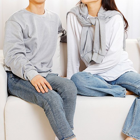한겨울 추위에 따뜻한 맨투맨 티셔츠가 필요하다면 어떠신가요?