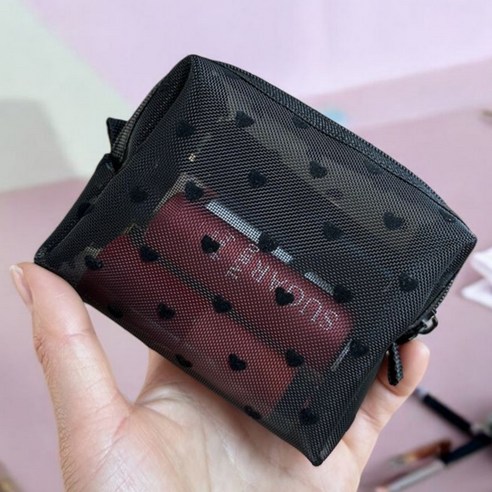 작지만 알찬 행복, 리브썸 미니 파우치로 완성하는 섬세한 일상 샤넬립케이스