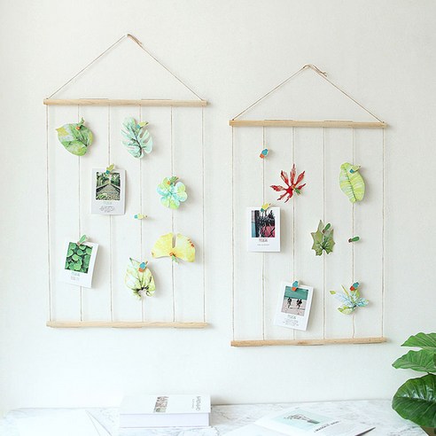 카페의 감성적인 인테리어를 연상시키는 카페벽장식 포토월행잉 벽장식으로 감성적인 인테리어를 연출하세요.