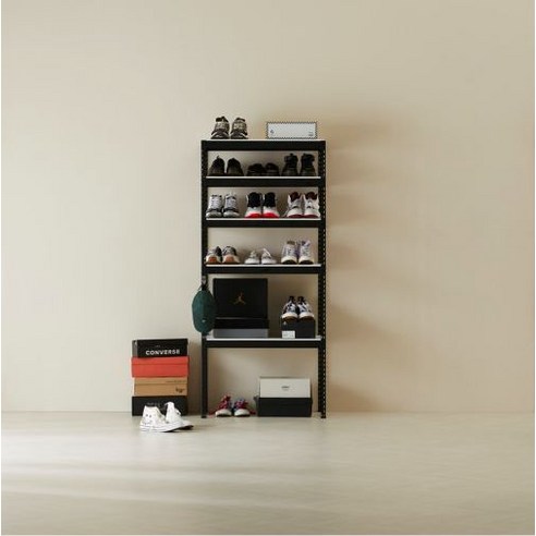 좁은 공간을 넓게, 5단 앵글 선반으로 수납 고민 해결!