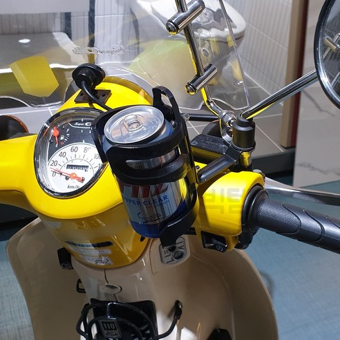 흔들림 없는 편안함, 안전한 라이딩을 책임지는 오토바이 컵홀더