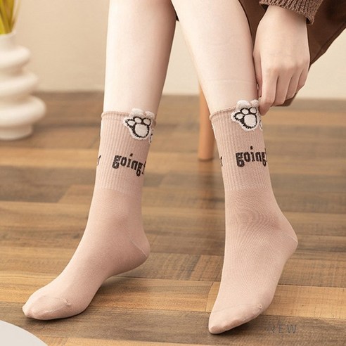 사랑스러운 디자인과 편안한 착용감, 패션리더 입체 곰돌이 & 꽃 양말 세트로 발끝까지 스타일을 완성하세요.