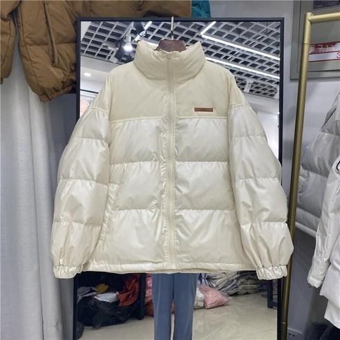 새로운 짧은 재킷 여성 동문은 한국 스타일 느슨한 두꺼운 밝은 흰색 오리 따뜻한 코트 유행