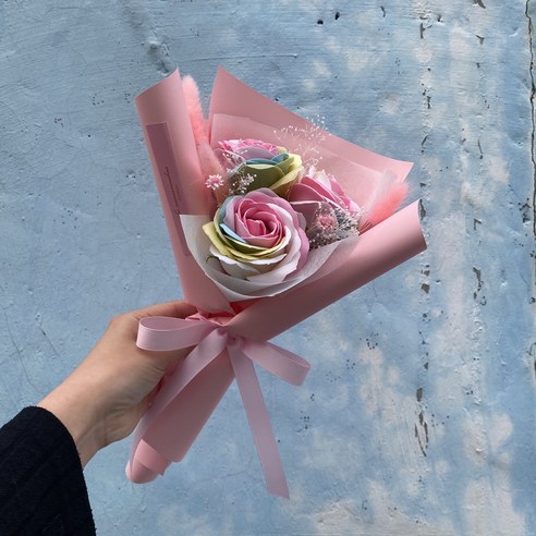 더 라넌큘러스 플라워 + 파스텔 무지개 꽃다발, 핑크