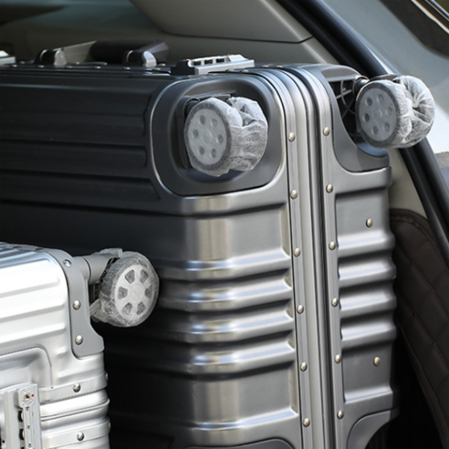 여행의 필수 아이템, 바퀴 덮개로 캐리어를 보호하세요!